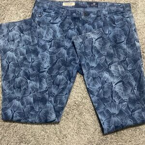 AG Jeans The Legging Ankle Super Skinny Ankle in Size 31R in Blue Flower Print